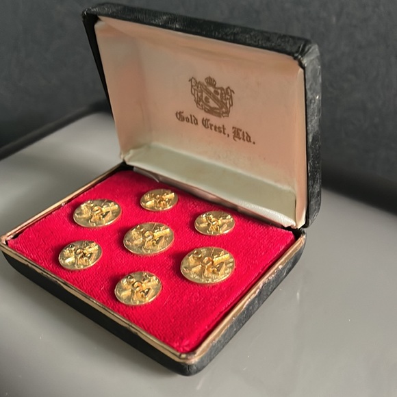 Set of Seven Gold Tone PGA Buttons - New Old Stock - Picture 4 of 11